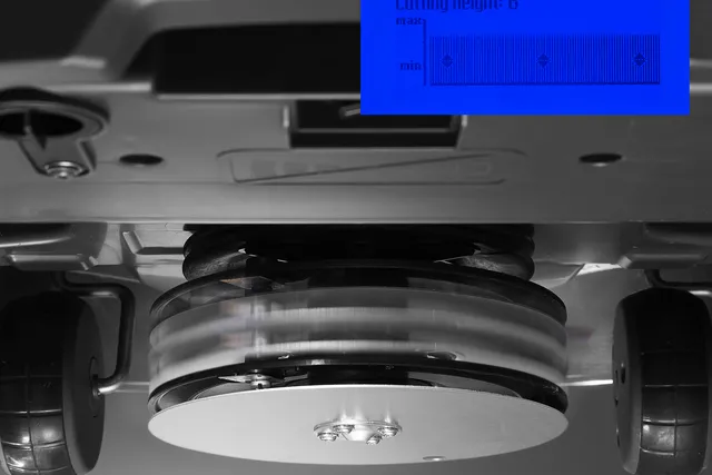 Regolazione elettrica dell'altezza di taglio